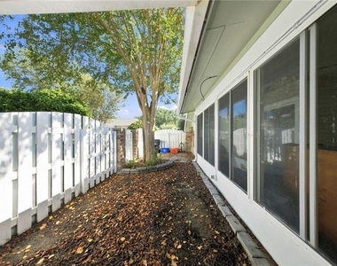 3438 Nw 104th Way - Photo Thumbnail 1