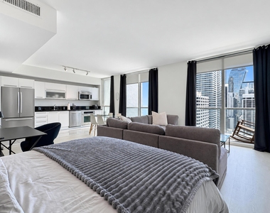 244 Biscayne Boulevard - Photo Thumbnail 14