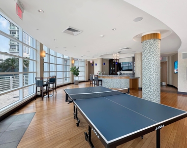 244 Biscayne Boulevard - Photo Thumbnail 24