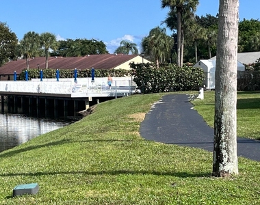 1002 Green Pine Boulevard - Photo Thumbnail 29