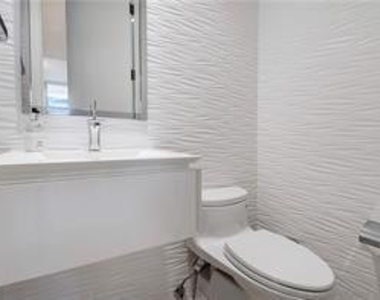 18101 Collins Avenue - Photo Thumbnail 22