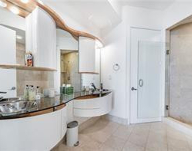 18101 Collins Avenue - Photo Thumbnail 17