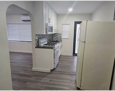 1836 Lincoln Street - Photo Thumbnail 6
