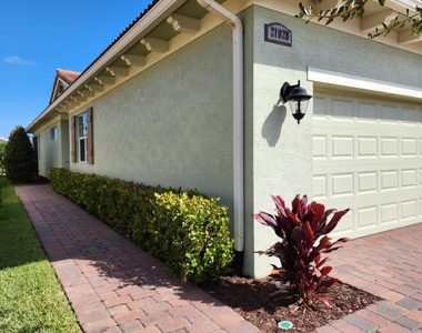 21029 Sw Modena Way - Photo Thumbnail 2
