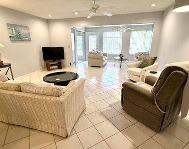 5242 Privet Place - Photo Thumbnail 12