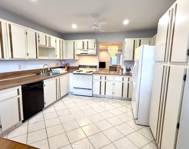 5242 Privet Place - Photo Thumbnail 2