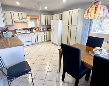 5242 Privet Place - Photo Thumbnail 6