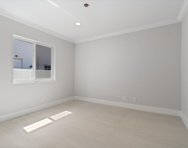 1132 Ne 3rd Avenue - Photo Thumbnail 28