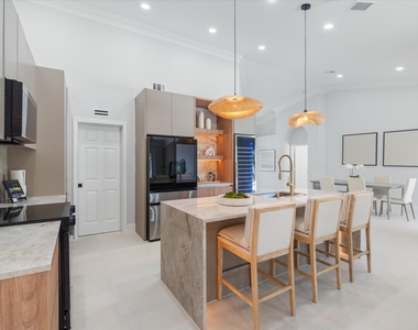 1132 Ne 3rd Avenue - Photo Thumbnail 8
