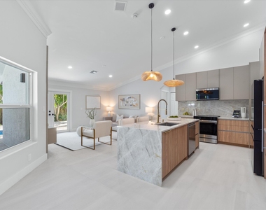 1132 Ne 3rd Avenue - Photo Thumbnail 6