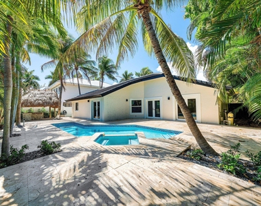 1132 Ne 3rd Avenue - Photo Thumbnail 15