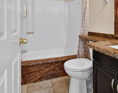 617 Ixoria Avenue - Photo Thumbnail 8