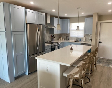 311 E Ocean Avenue - Photo Thumbnail 1