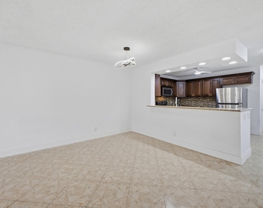 9160 Fairbanks Lane - Photo Thumbnail 14