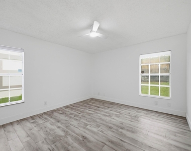 9160 Fairbanks Lane - Photo Thumbnail 29
