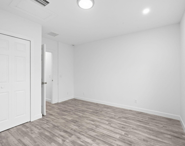 5203 N Flagler Drive - Photo Thumbnail 16