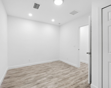 5203 N Flagler Drive - Photo Thumbnail 19