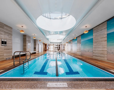 222 East 44th Street - Photo Thumbnail 3