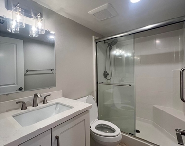 1214 Huntington Drive - Photo Thumbnail 9