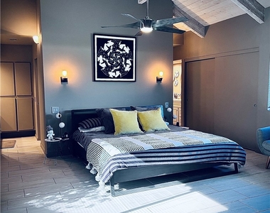 426 Forest Hills - Photo Thumbnail 4