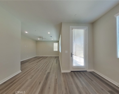 31720 Willowood Way - Photo Thumbnail 11