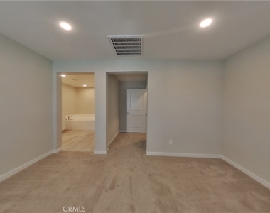 31720 Willowood Way - Photo Thumbnail 1