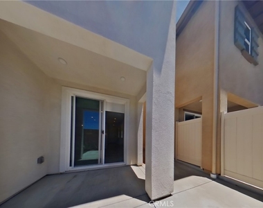 31677 Rosetta Street - Photo Thumbnail 14