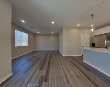 31677 Rosetta Street - Photo Thumbnail 1