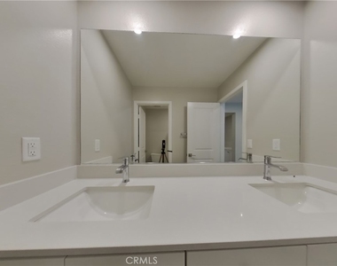 31677 Rosetta Street - Photo Thumbnail 10