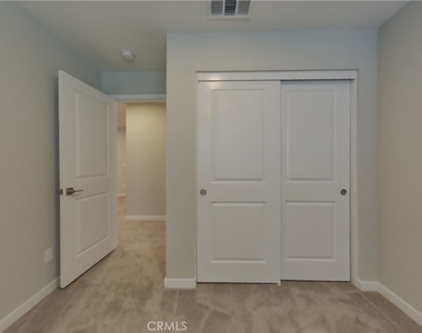 31677 Rosetta Street - Photo Thumbnail 9