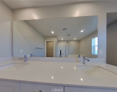 31677 Rosetta Street - Photo Thumbnail 4