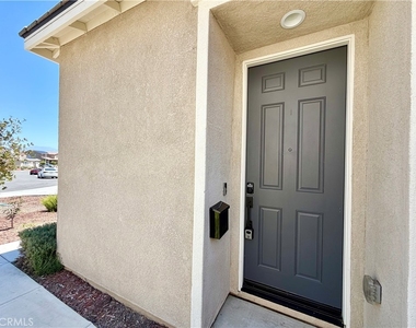 30411 Ridgecrest Avenue - Photo Thumbnail 1