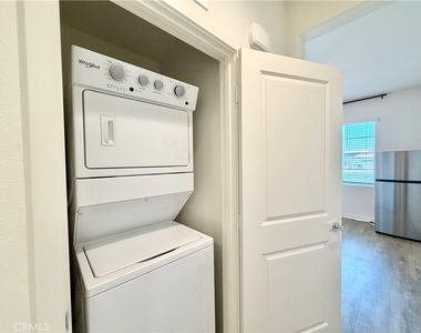 30411 Ridgecrest Avenue - Photo Thumbnail 6