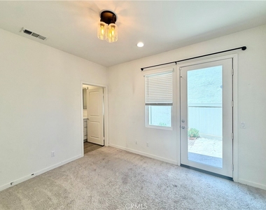 30411 Ridgecrest Avenue - Photo Thumbnail 7