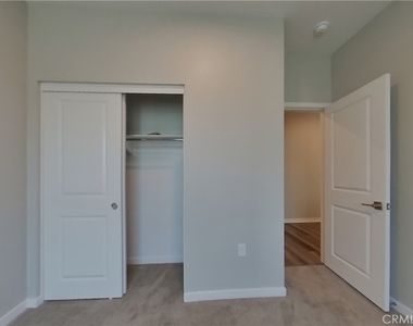 1734 Lorraine Drive - Photo Thumbnail 9