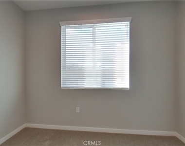 1734 Lorraine Drive - Photo Thumbnail 10
