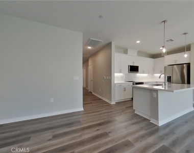 1734 Lorraine Drive - Photo Thumbnail 2