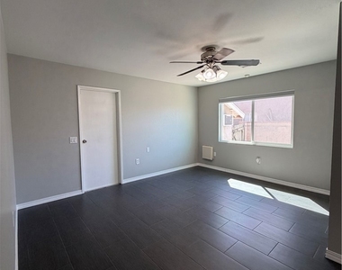 499 N 10th - Photo Thumbnail 12
