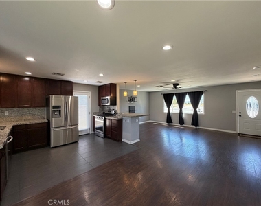 499 N 10th - Photo Thumbnail 1