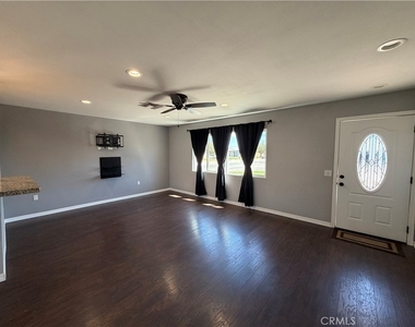 499 N 10th - Photo Thumbnail 7