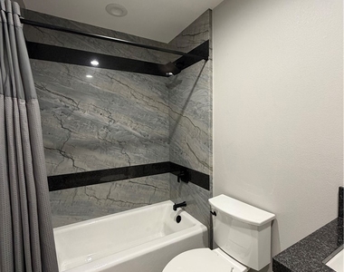 499 N 10th - Photo Thumbnail 14