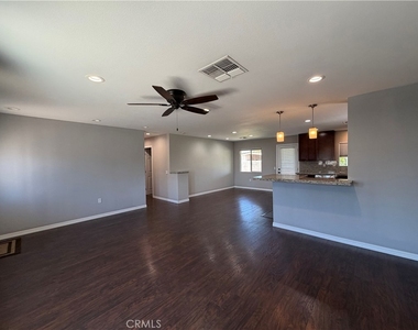 499 N 10th - Photo Thumbnail 6