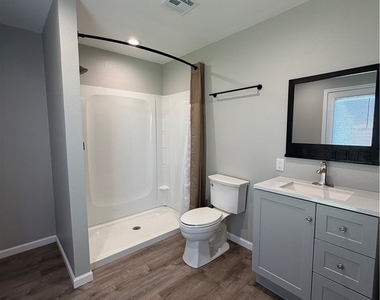 499 N 10th - Photo Thumbnail 10