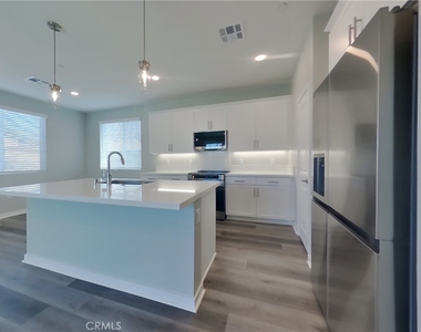 1721 Lorraine Drive - Photo Thumbnail 3