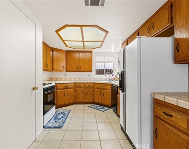 17640 Brightman Avenue - Photo Thumbnail 11