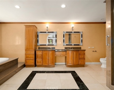5220 Collier Place - Photo Thumbnail 15