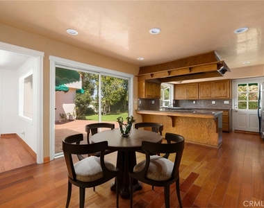 5220 Collier Place - Photo Thumbnail 7