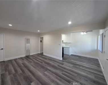 20760 Hartland - Photo Thumbnail 4
