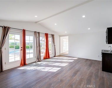 7126 Atheling Way - Photo Thumbnail 7