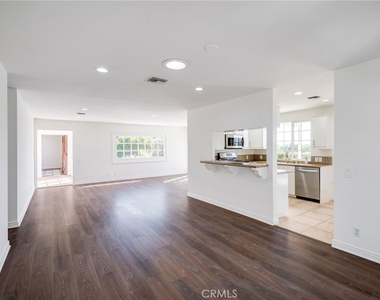 7126 Atheling Way - Photo Thumbnail 2